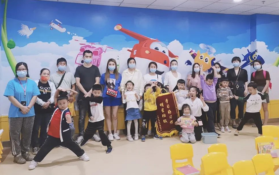 天童教育：孩子的社交能力需要家长引导